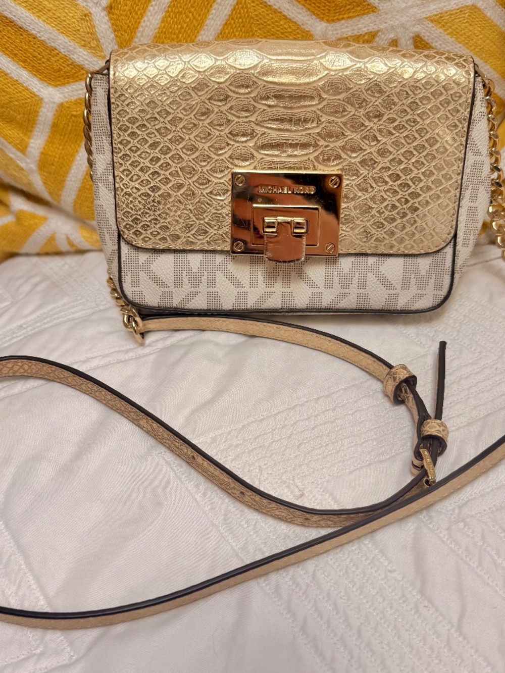 Michael Kors Tina Saffiano Leather Gold Classic MK Signature crossbody